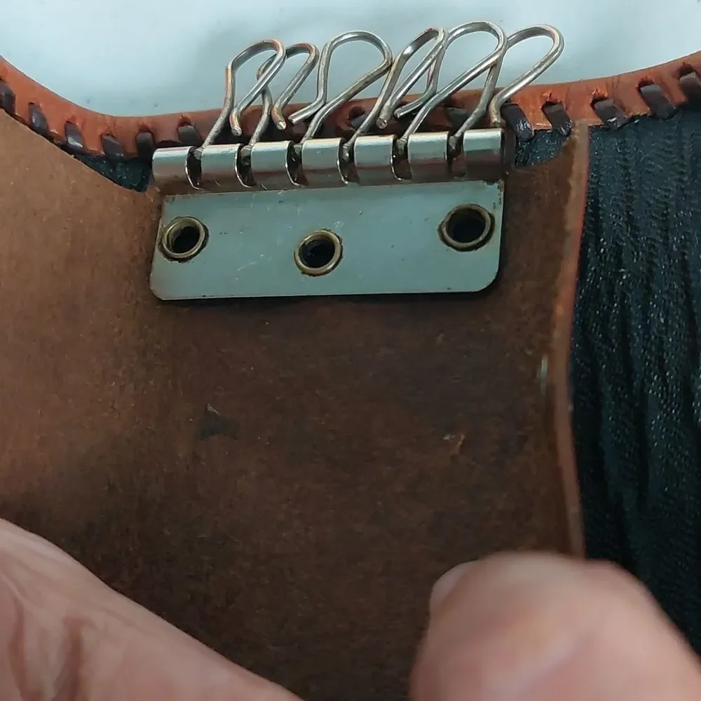 Vintage 60s Tooled Leather 12 Slots Key Holder Trifold Wallet